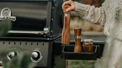 БОКОВЫЕ ПОЛКИ С КРЮЧКАМИ