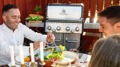 БОКОВЫЕ ПОЛКИ С КРЮЧКАМИ